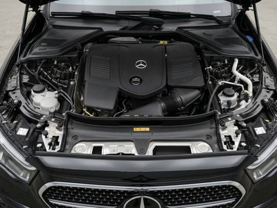 صورة 7 لـ 2025 Mercedes-BENZ E-CLASS