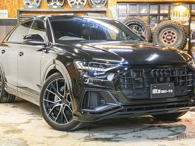AUDI Q8 - 2