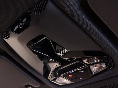 2025 BMW X1 — миниатюра 28