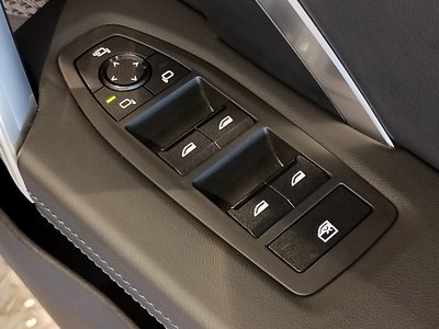 2025 BMW X1 — миниатюра 58