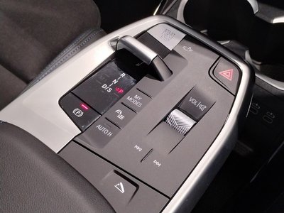 2025 BMW X1 — миниатюра 11