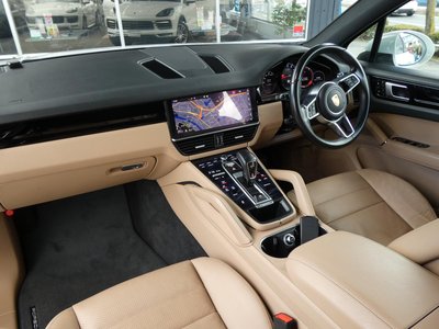 PORSCHE CAYENNE - 3