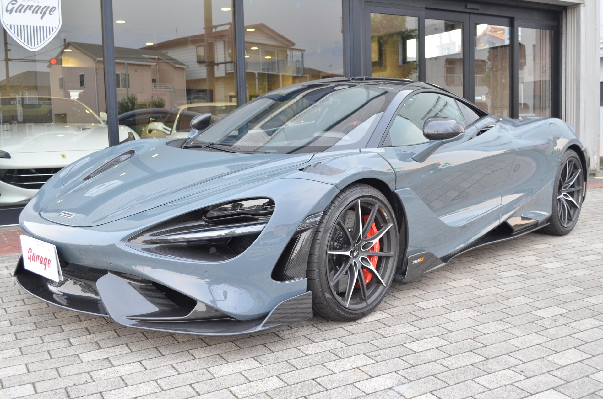 MCLAREN 765LT - View 1