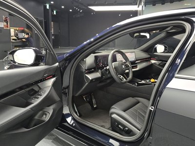 2024 BMW 5 SERIES 照片 10