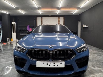 BMW M8