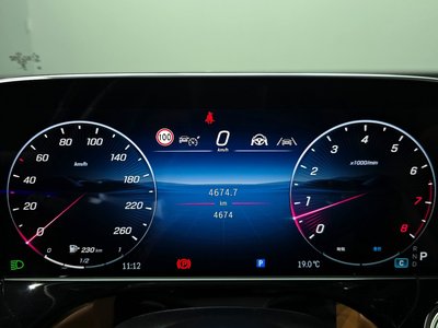 MERCEDES-BENZ E-CLASS - 8