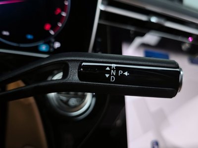 MERCEDES-BENZ E-CLASS - 9