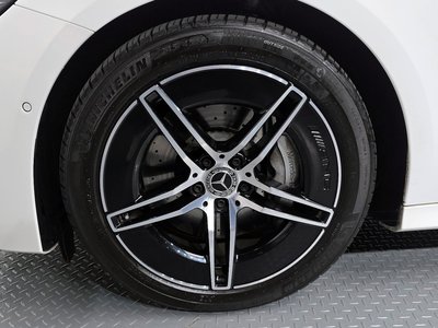 MERCEDES-BENZ E-CLASS - 6