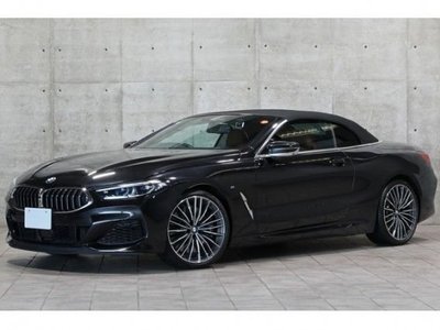 BMW 8 SERIES - 1