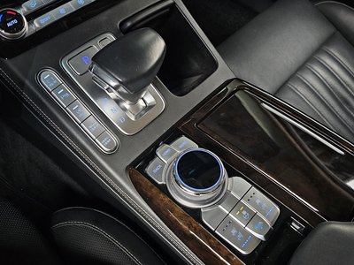 2019 Genesis G90 — фото 9