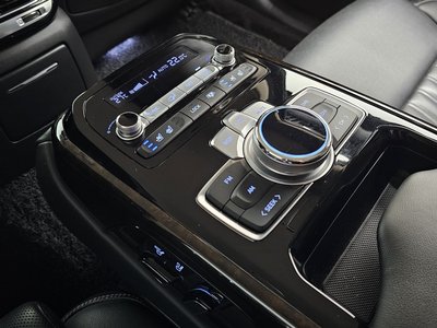 2019 Genesis G90 — миниатюра 19