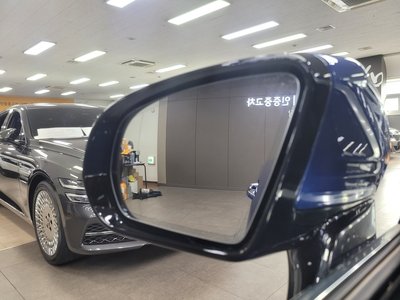 MERCEDES-BENZ E-CLASS - 2