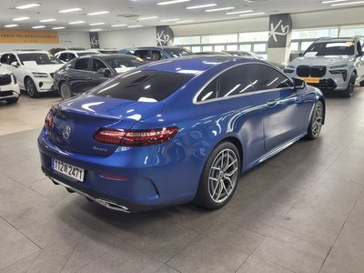 MERCEDES-BENZ E-CLASS - 4