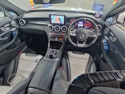 2016 Mercedes-BENZ C-CLASS photo 3