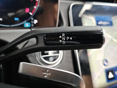 MERCEDES-BENZ E-CLASS - 9