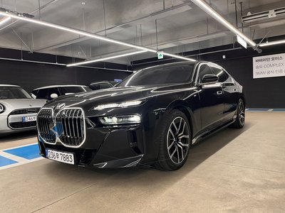 BMW 7 SERIES