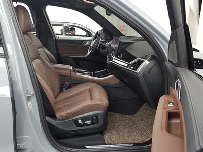 2024 BMW X5 thumbnail 17