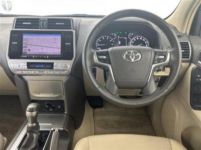 TOYOTA LAND CRUISER PRADO - 7