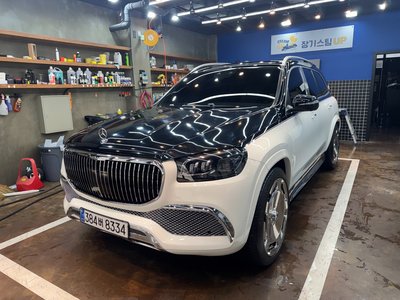 MERCEDES-BENZ GLS - 7