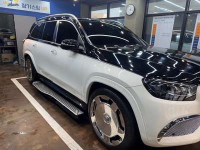 MERCEDES-BENZ GLS - 5
