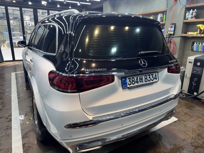 MERCEDES-BENZ GLS - 2