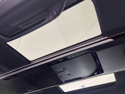 2025 TOYOTA ALPHARD photo 4