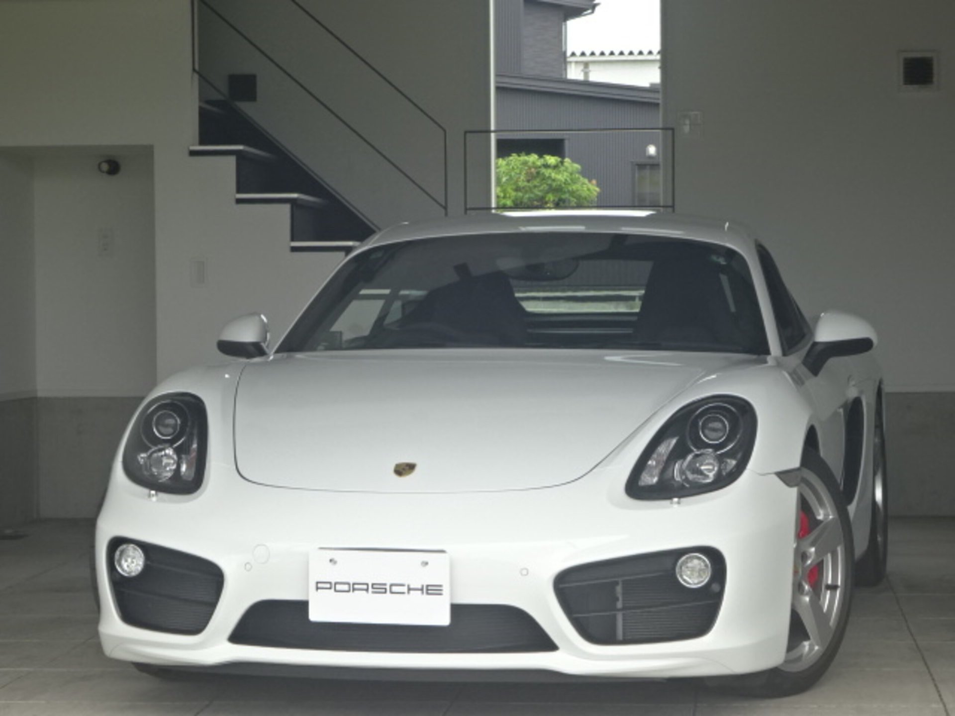 PORSCHE CAYMAN - View 1