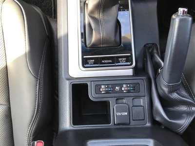 2021 Toyota LAND CRUISER PRADO — миниатюра 18