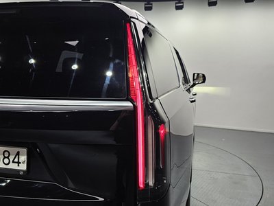 صورة 10 لـ 2021 Cadillac ESCALADE 5TH GENERATION