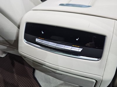 2021 Cadillac ESCALADE 5TH GENERATION 缩略图 32
