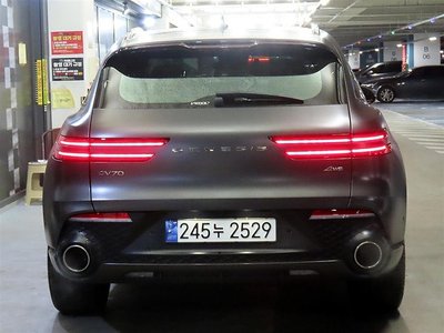 2024 Genesis GV70 photo 6