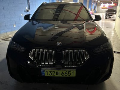 2026 BMW X6 photo 2
