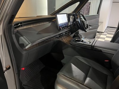 صورة 11 لـ 2024 Lexus LM