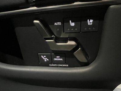 صورة 23 لـ 2024 Lexus LM