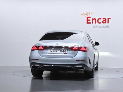 MERCEDES-BENZ E-CLASS - 4