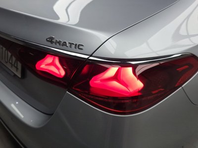 MERCEDES-BENZ E-CLASS - 10