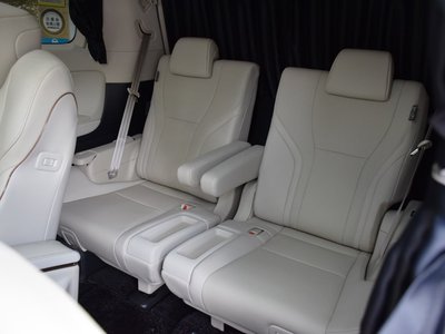 صورة مصغرة 18 لـ 2024 Lexus LM