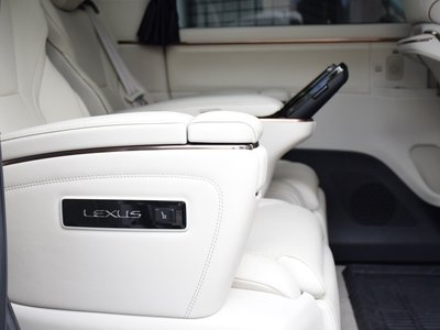 صورة مصغرة 12 لـ 2024 Lexus LM