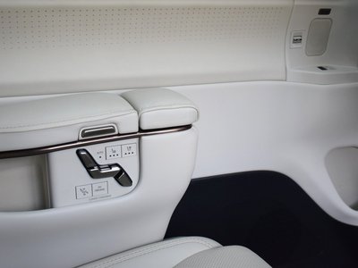 صورة مصغرة 16 لـ 2024 Lexus LM