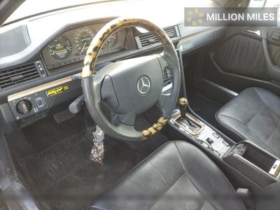 MERCEDES-BENZ E-CLASS - 3