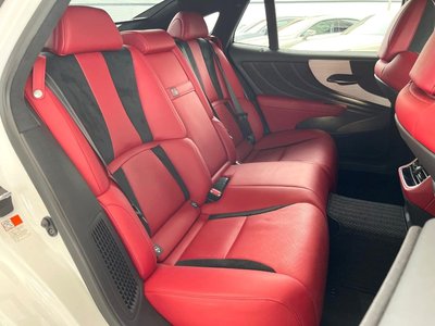 صورة 9 لـ 2018 Lexus LS