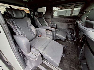 TOYOTA VELLFIRE - 10