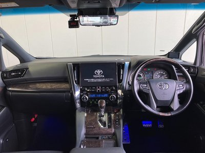 TOYOTA ALPHARD - 8