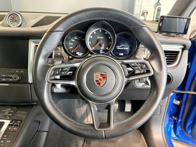 PORSCHE MACAN - 9