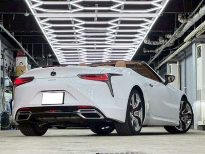 LEXUS LC CONVERTIBLE - 7