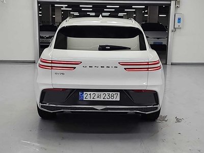 2024 Genesis GV70 照片 2