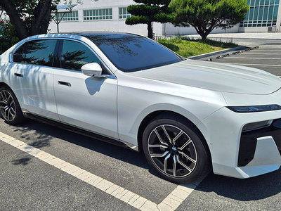 BMW 7 SERIES - 6