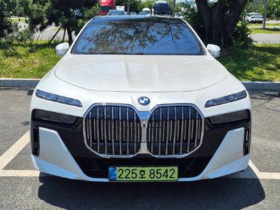 BMW 7 SERIES - 1