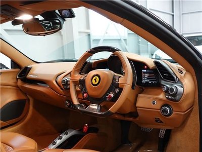 صورة 3 لـ 2017 FERRARI 488 GTB