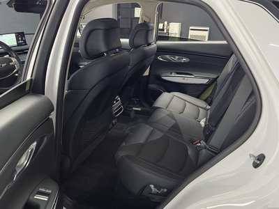 صورة مصغرة 16 لـ 2022 Genesis GV70